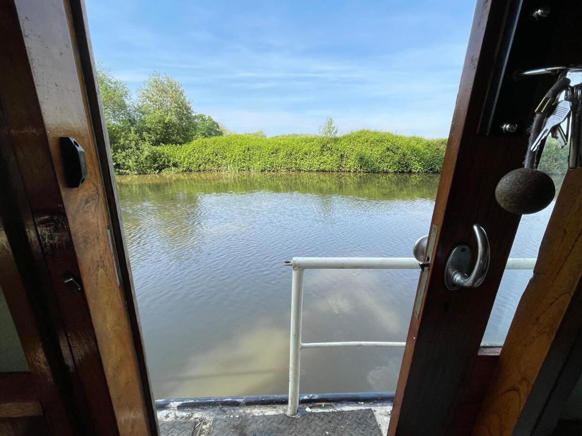 Dutch Cruiser Ship On A Tranquil Secluded River Holiday home Tonbridge